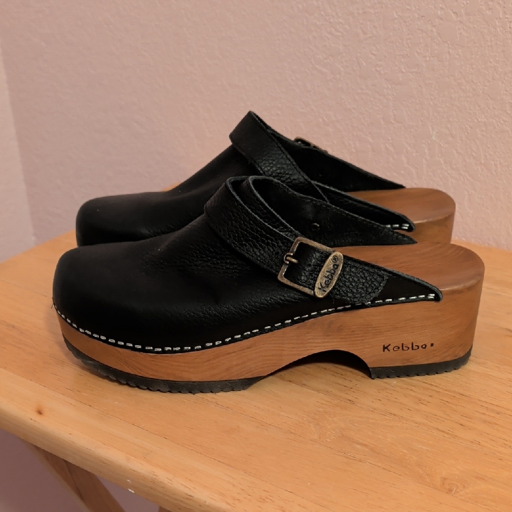 Black Leather Clogs for Women